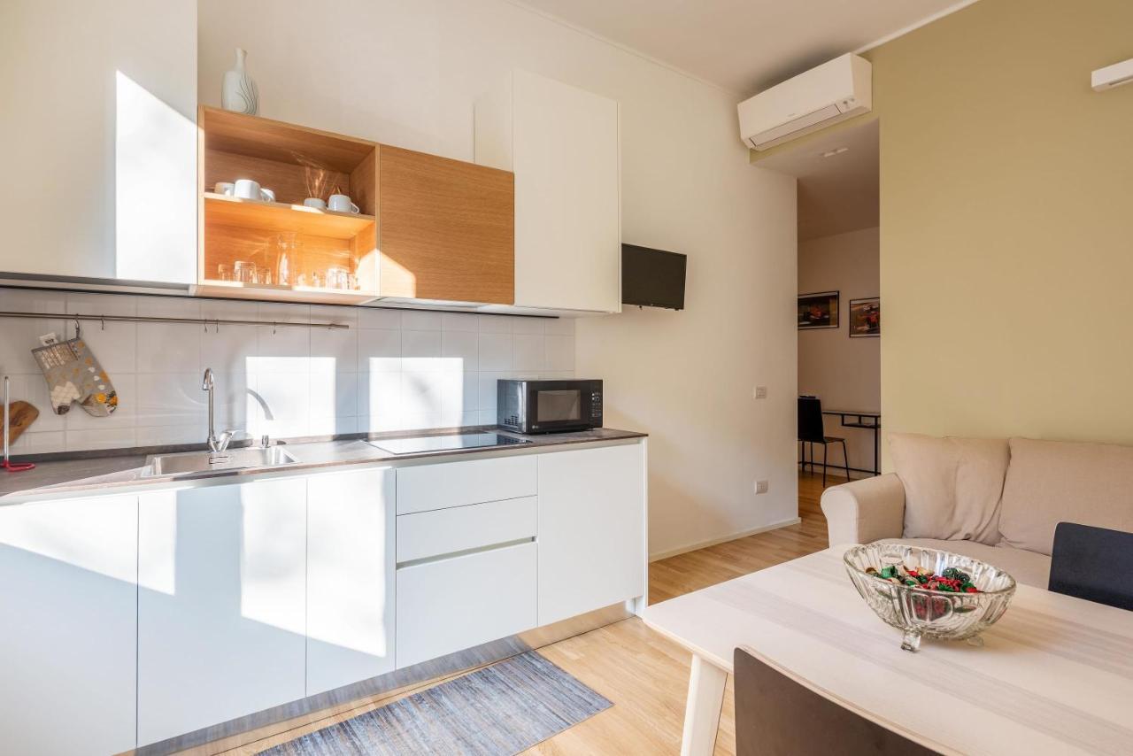 Spacious & Comfortable Apartment In Duomo By Easylife Milão Exterior foto