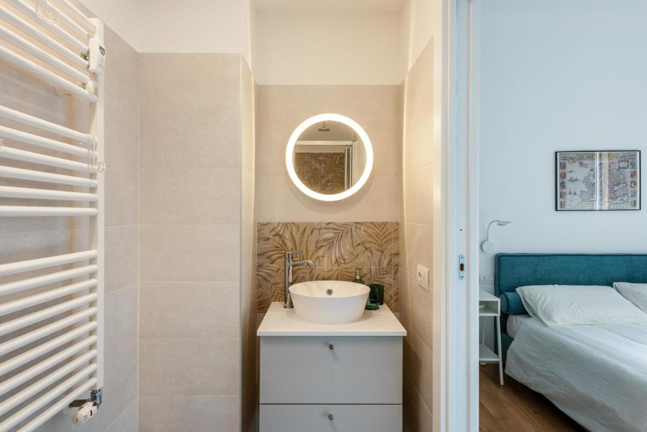 Spacious & Comfortable Apartment In Duomo By Easylife Milão Exterior foto