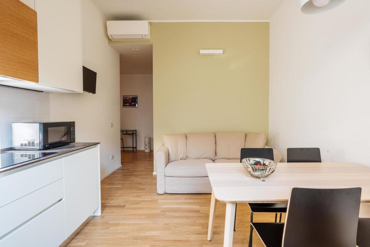 Spacious & Comfortable Apartment In Duomo By Easylife Milão Exterior foto