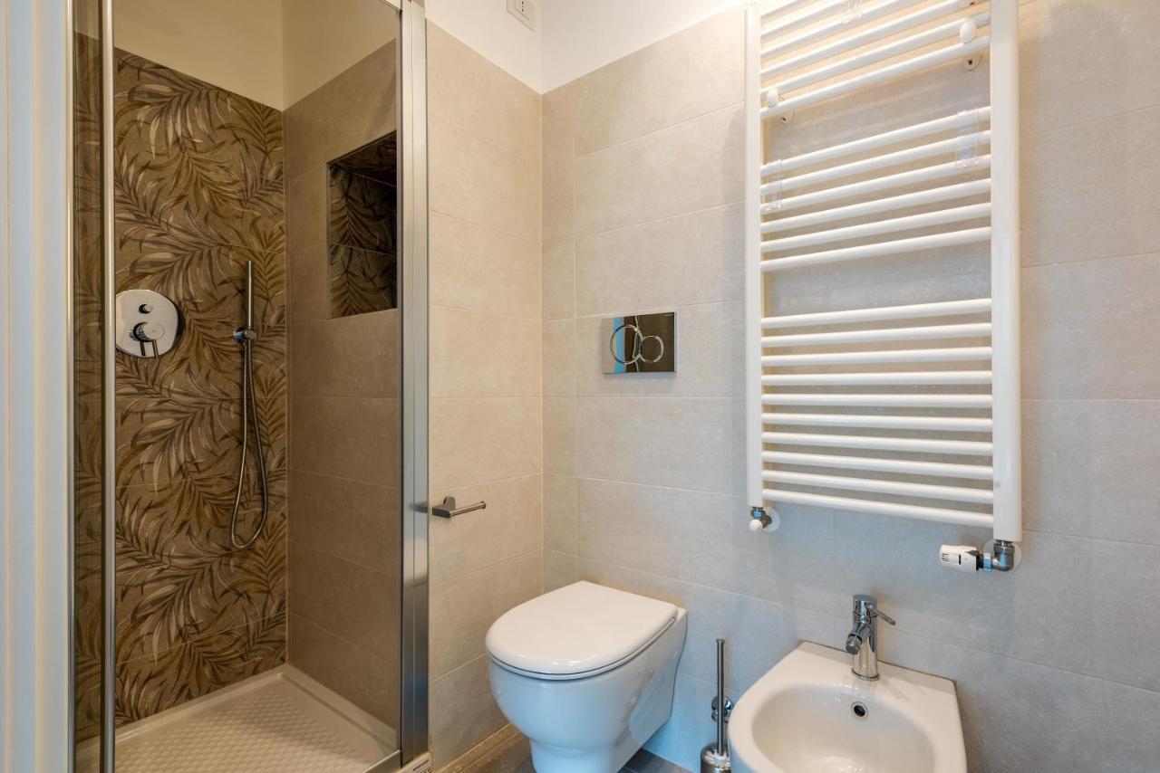 Spacious & Comfortable Apartment In Duomo By Easylife Milão Exterior foto