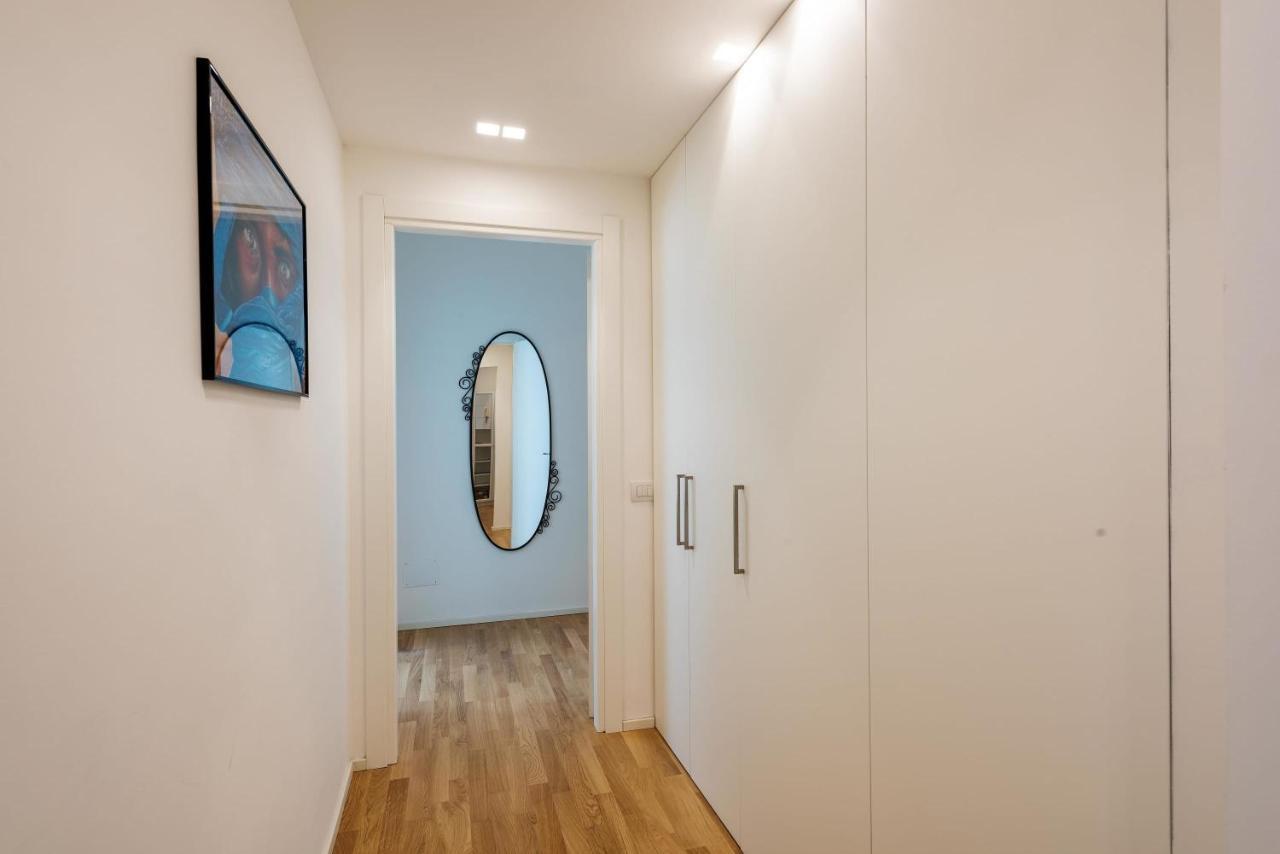 Spacious & Comfortable Apartment In Duomo By Easylife Milão Exterior foto