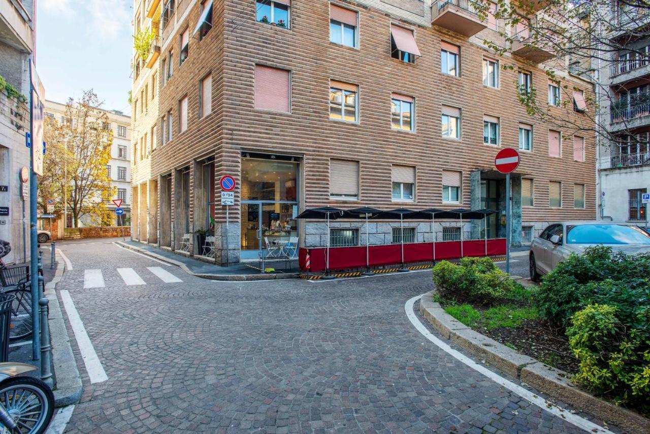 Spacious & Comfortable Apartment In Duomo By Easylife Milão Exterior foto