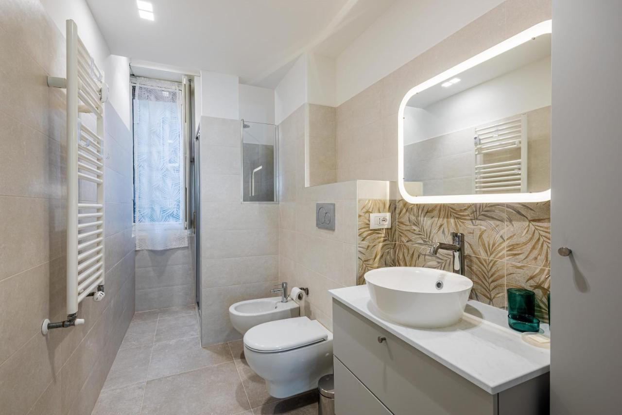 Spacious & Comfortable Apartment In Duomo By Easylife Milão Exterior foto