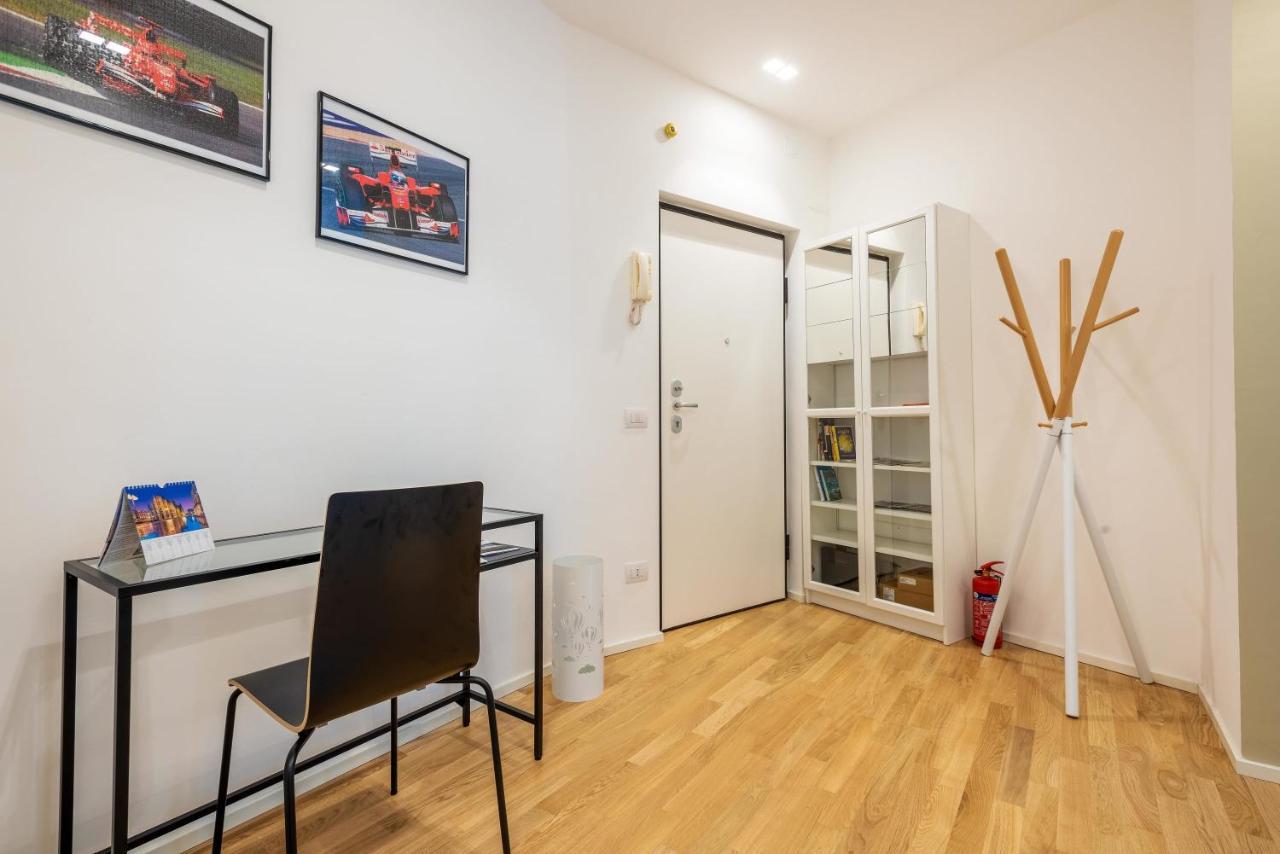 Spacious & Comfortable Apartment In Duomo By Easylife Milão Exterior foto